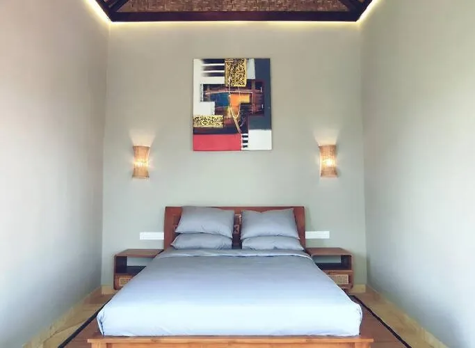 Prama House In Kedewatan Villa *