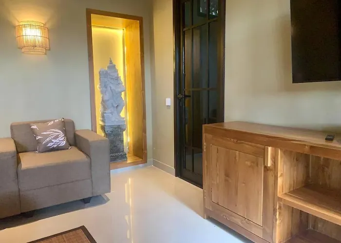 Prama House In Kedewatan Villa *